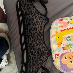 Leopard-Print Wireless Bralette in Black and Gray